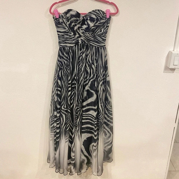 La Femme Zebra Print Strapless Gown Size 2 VGUC - Picture 2 of 4
